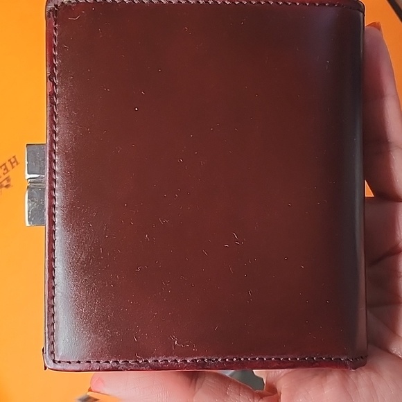 Burberry bi fold red wallet - Picture 2 of 9